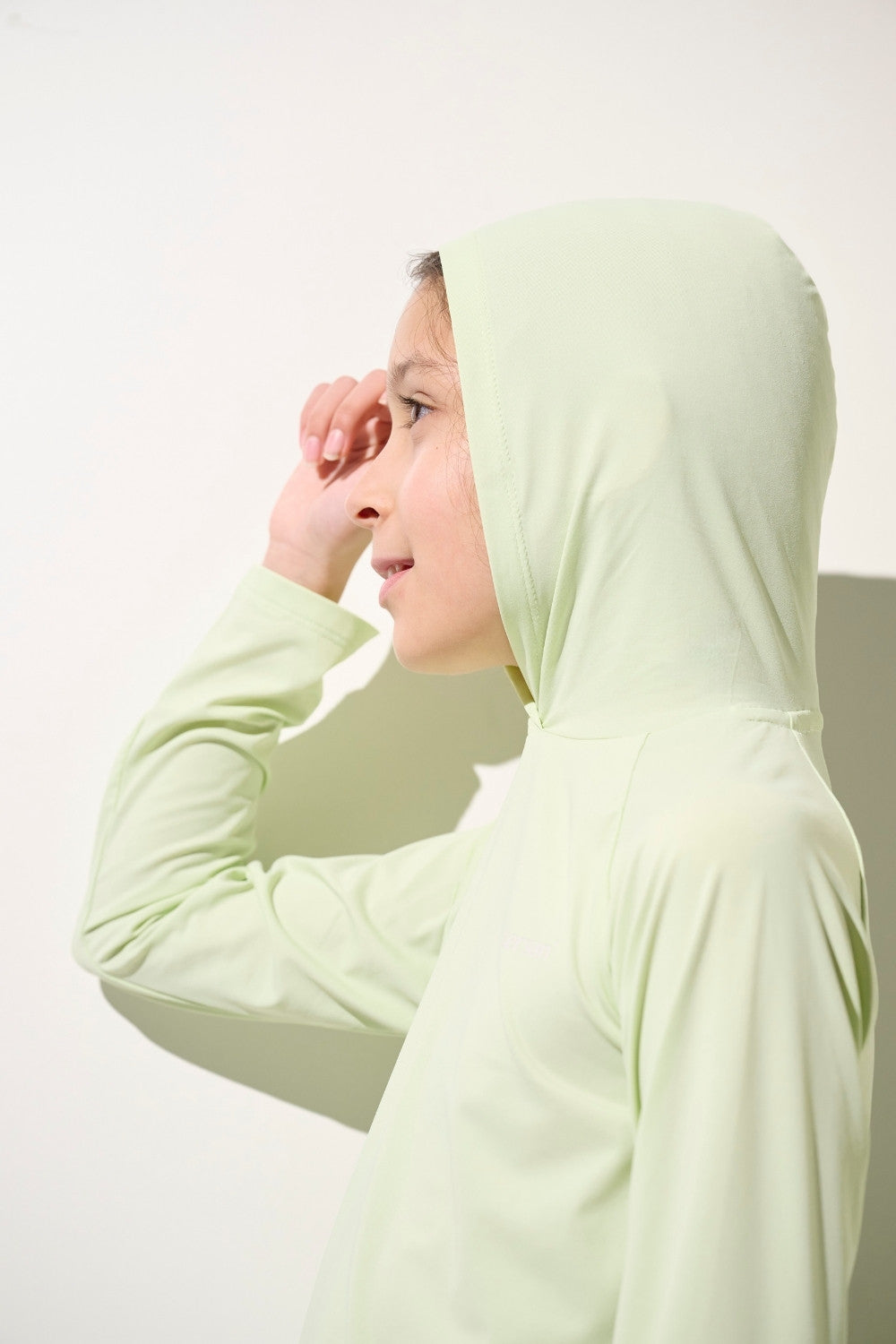 Camiseta con capucha y protección solar de Oasis