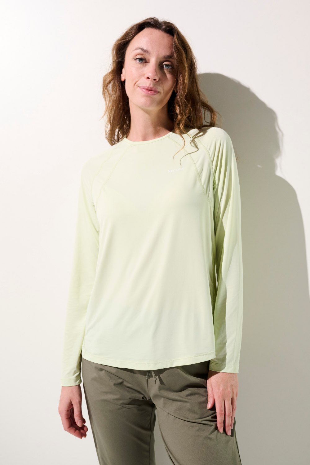 T-shirt anti-UV - Oasis jaune pâle pour femme, manches longues, léger et respirant, UPF 50+ pour activités en plein air.