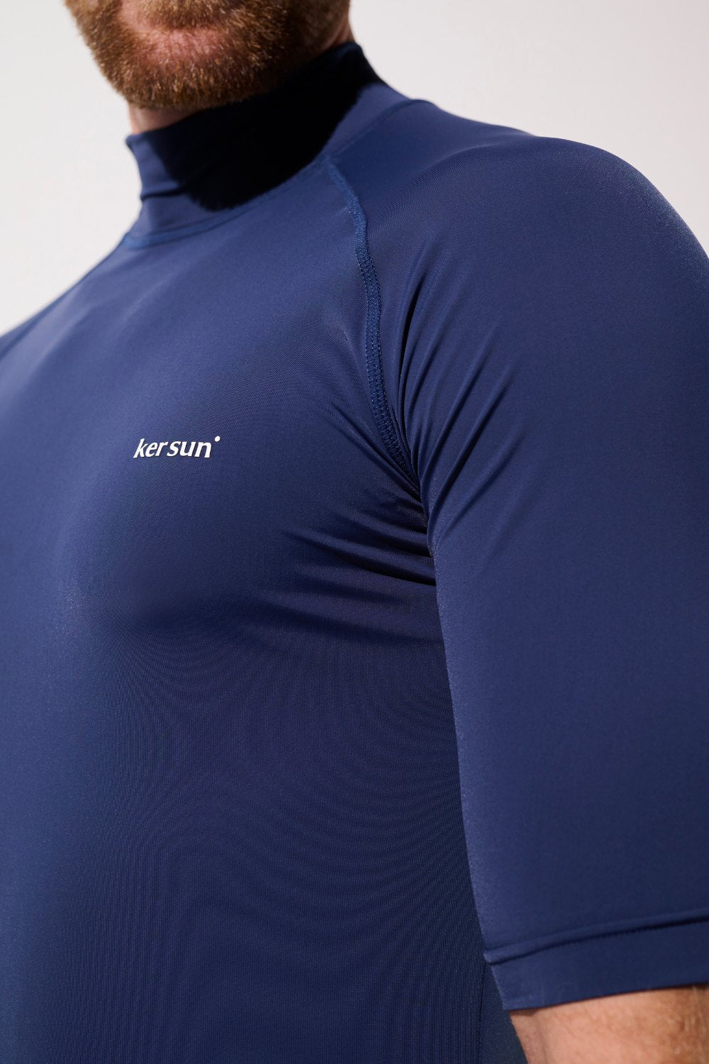 T-shirt de bain anti-UV - Malibu pour homme, bleu marine, léger et respirant, offrant protection solaire UPF 50+.