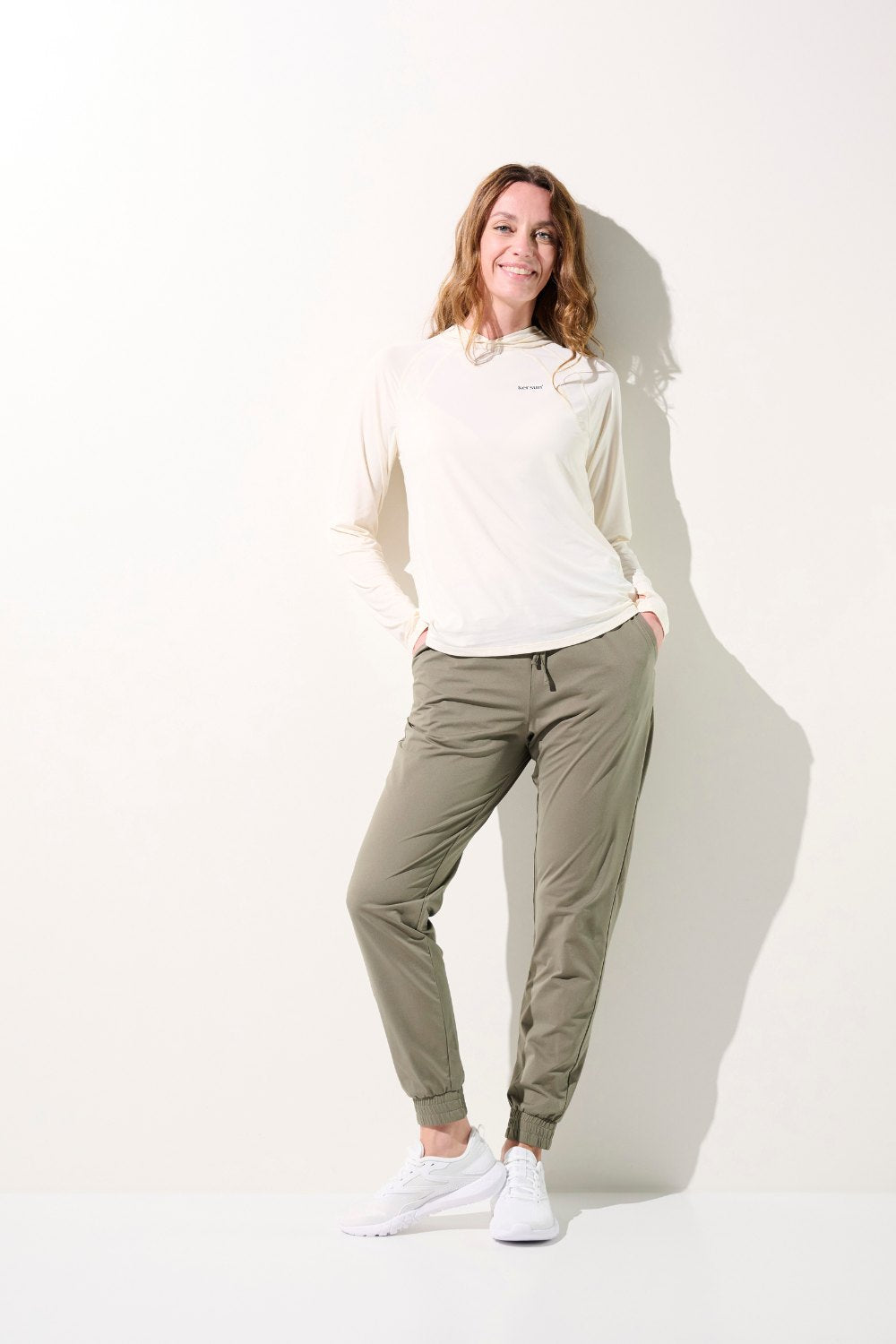 Camiseta de protección solar con capucha – Oasis