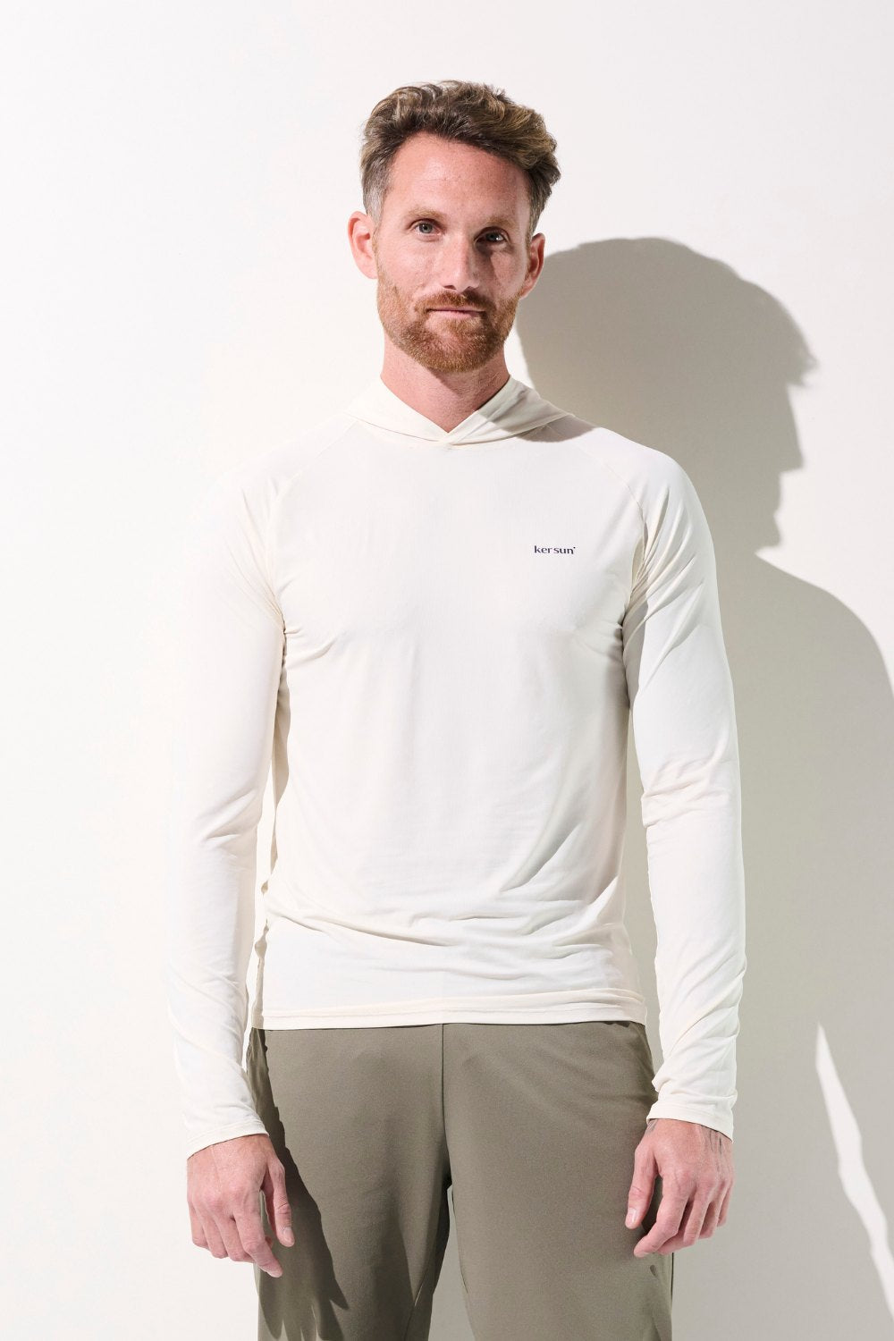 T-shirt anti-UV à capuche - Oasis pour homme, coupe légère et respirante, protection solaire UPF 50+.