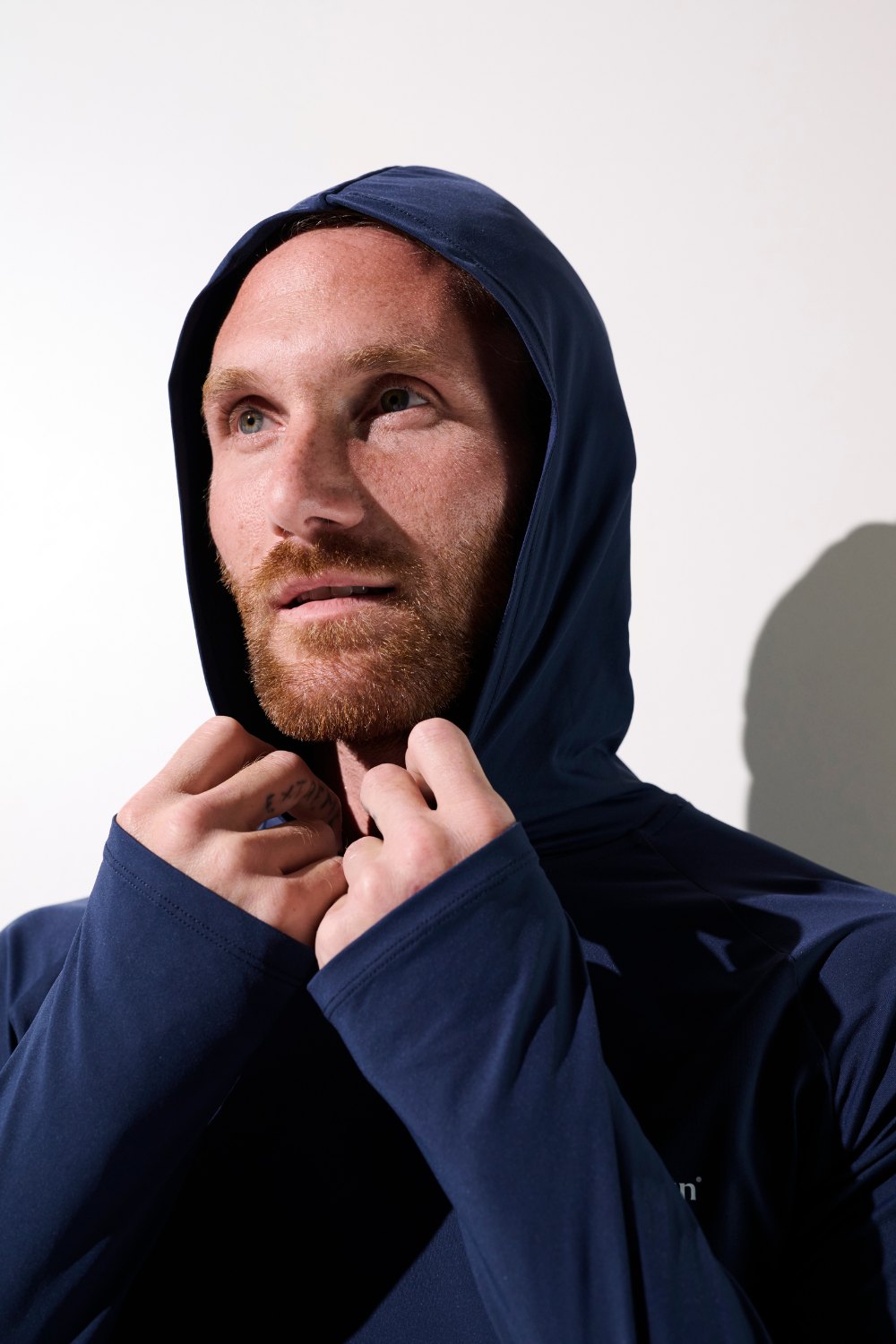 Camiseta de protección solar con capucha – Oasis