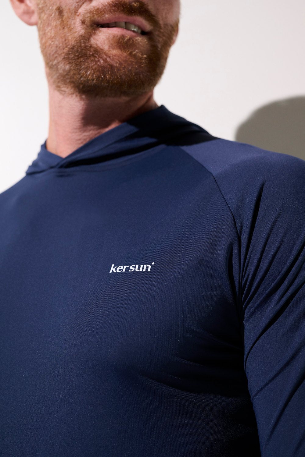 Camiseta de protección solar con capucha – Oasis