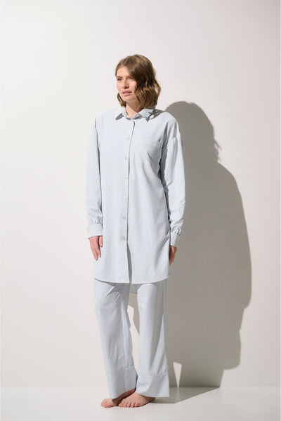 Chemise longue anti-UV - Sylt, légère et élégante, pour femme, couleur bleue, offrant une protection solaire UPF 50+.