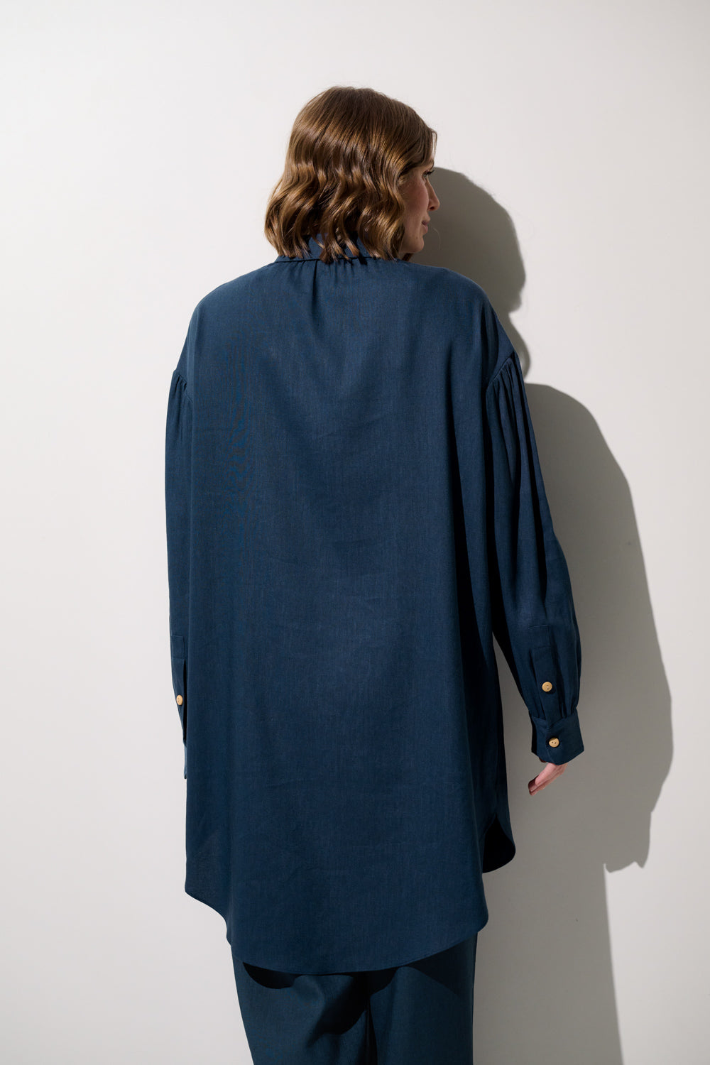 Chemise longue anti-UV - Sylt, bleu marine, légère et élégante pour femme, idéale pour une protection solaire.