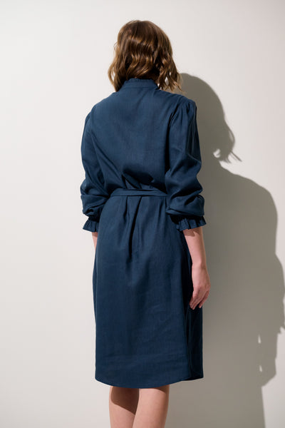 Robe anti-UV - Sylt en bleu, élégante et légère, vue arrière, idéale pour la protection solaire pour femme.