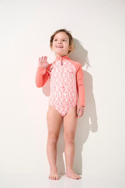 Maillot de bain anti-UV manches longues - Flores pour fille, léger, UPF 50+, idéal pour les activités aquatiques.