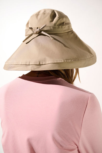 Chapeau anti-UV - Faro pour femme, large bord et léger, idéal pour une protection solaire lors des activités extérieures.