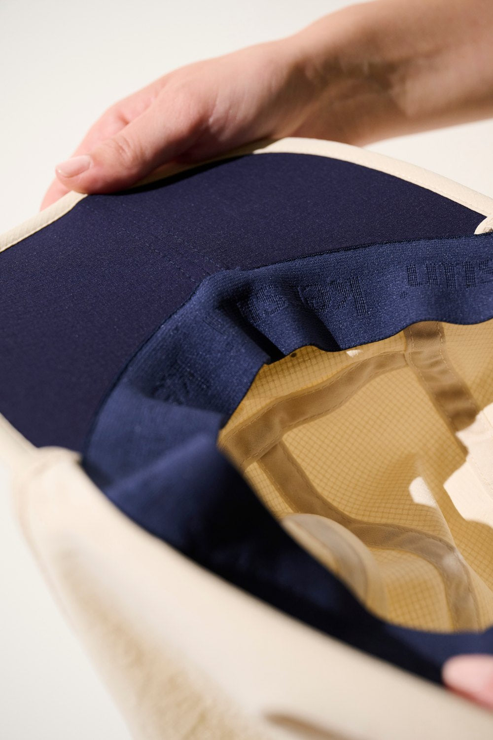 Gorra con protección solar - Sequoia