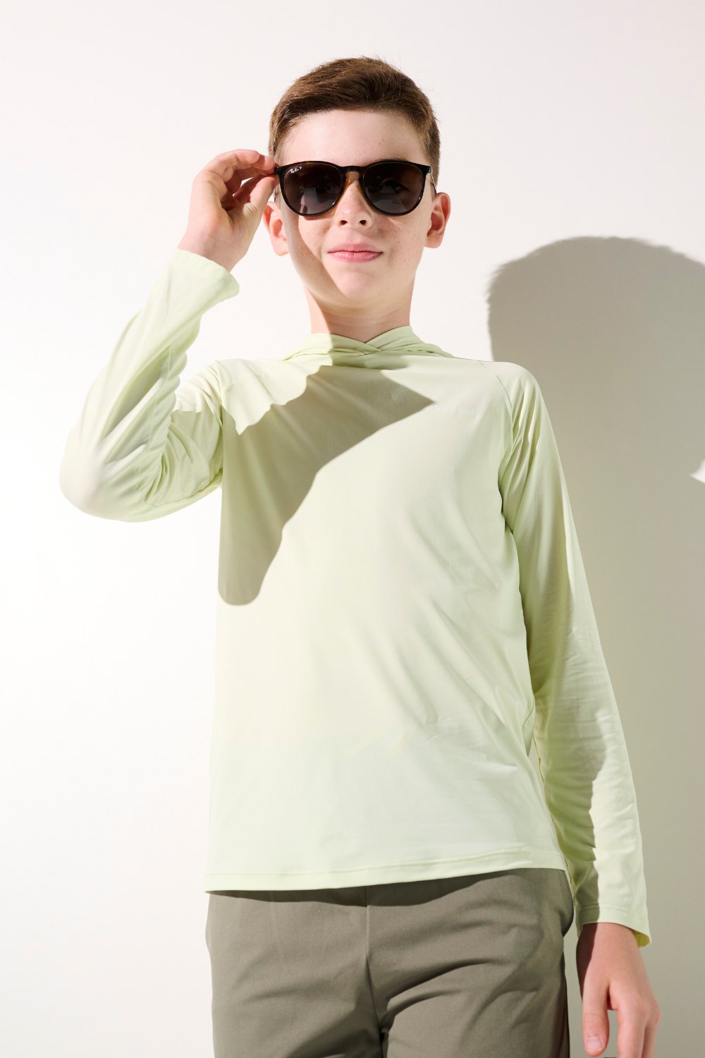 Camiseta con capucha y protección solar de Oasis