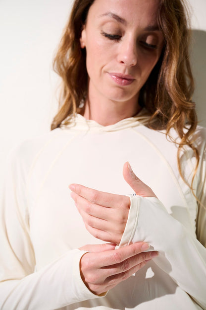 Camiseta de protección solar con capucha – Oasis