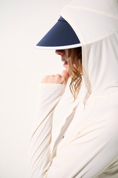 Camiseta de protección solar con capucha – Oasis