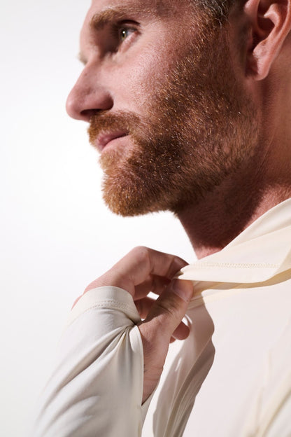 Camiseta de protección solar con capucha – Oasis