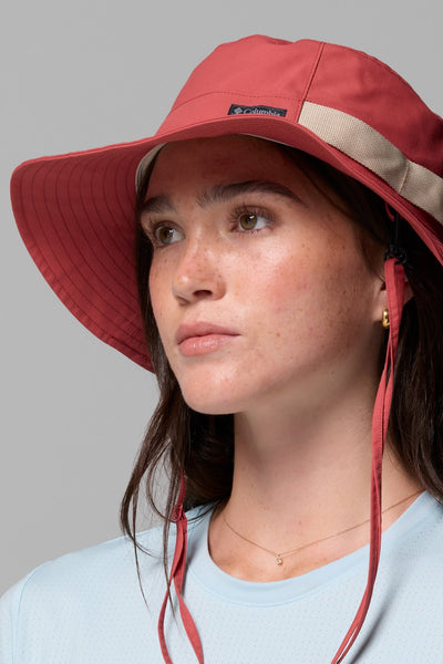 Bob anti-UV packable en rose pour femme, conçu pour le plein air avec protection solaire UPF 50+.