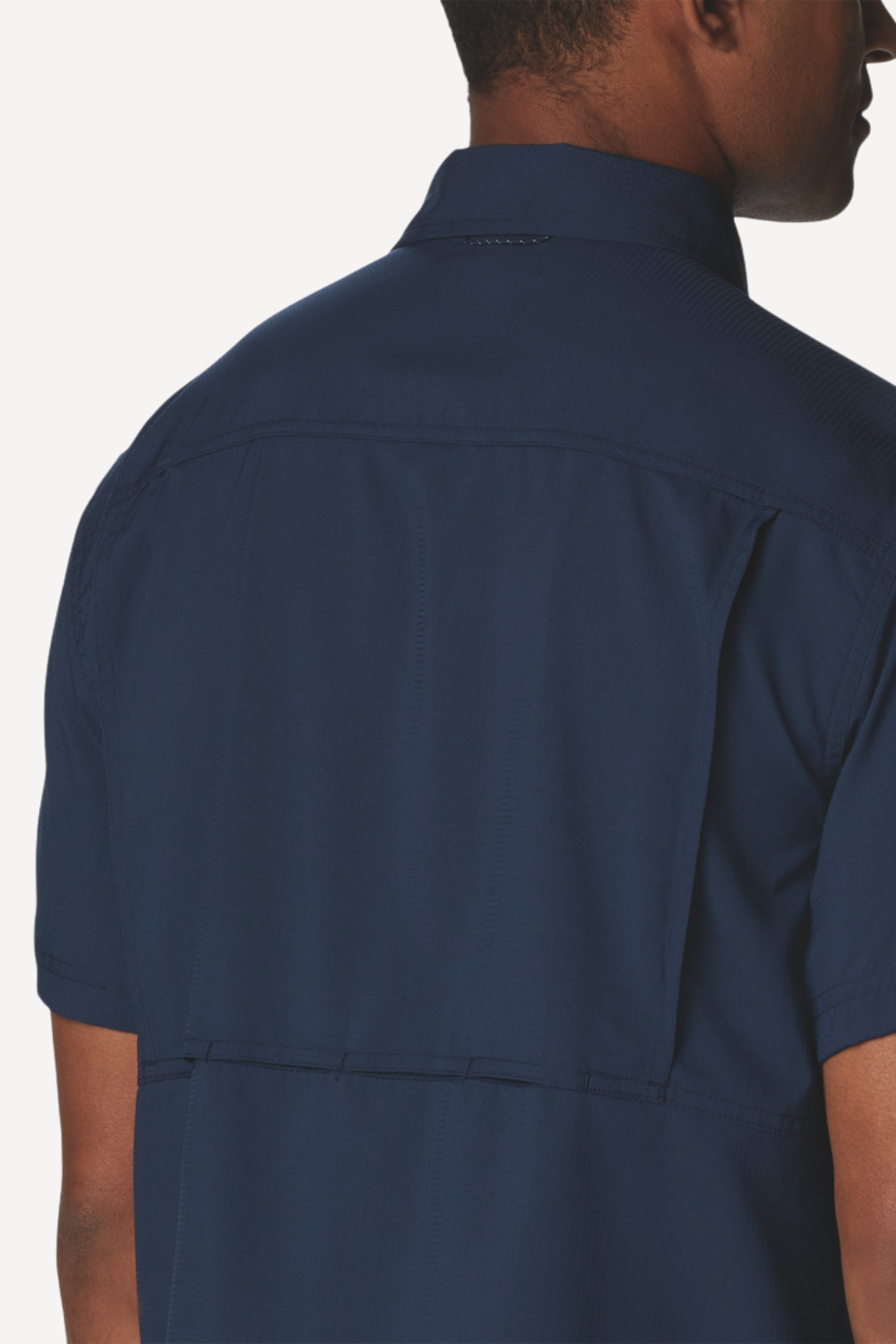 Chemise anti-UV Columbia pour homme, dos en tissu léger et respirant, certifiée UPF50+.