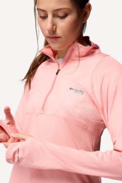 Hoodie anti-UV rose pour femme, léger, respirant et avec protection solaire UPF50+ de Columbia.