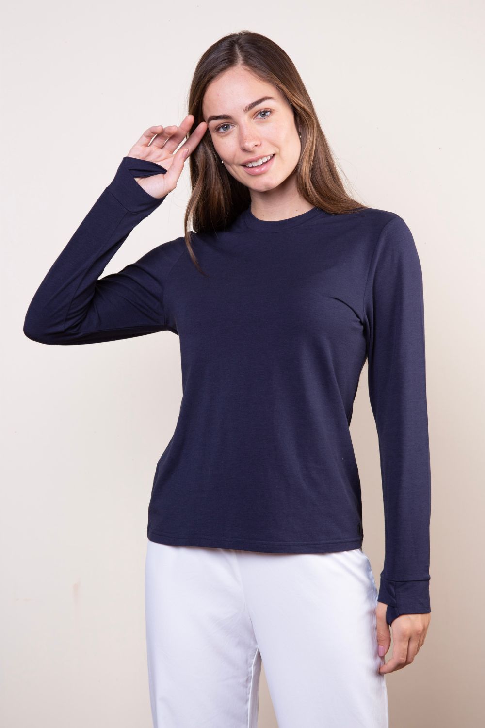 T-shirt anti-UV Saint-Malo bleu océan pour femme, léger, UPF 50+ à manches longues pour un confort quotidien.