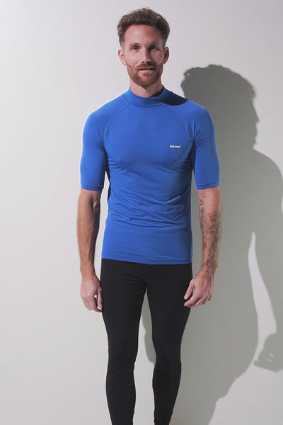 T-shirt de bain anti-UV - Malibu bleu pour homme, UPF 50+, idéal pour les sports aquatiques et la protection solaire.