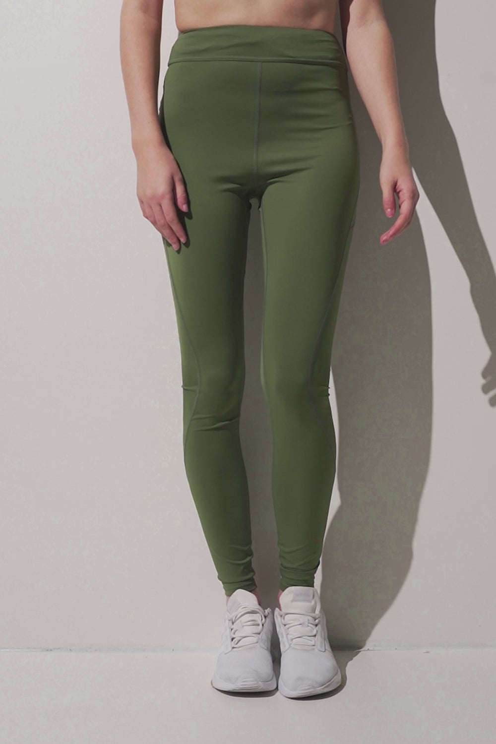 Legging anti-UV - Boston vert olive pour femme, haut maintien et tissu léger, idéal pour le running et le yoga.