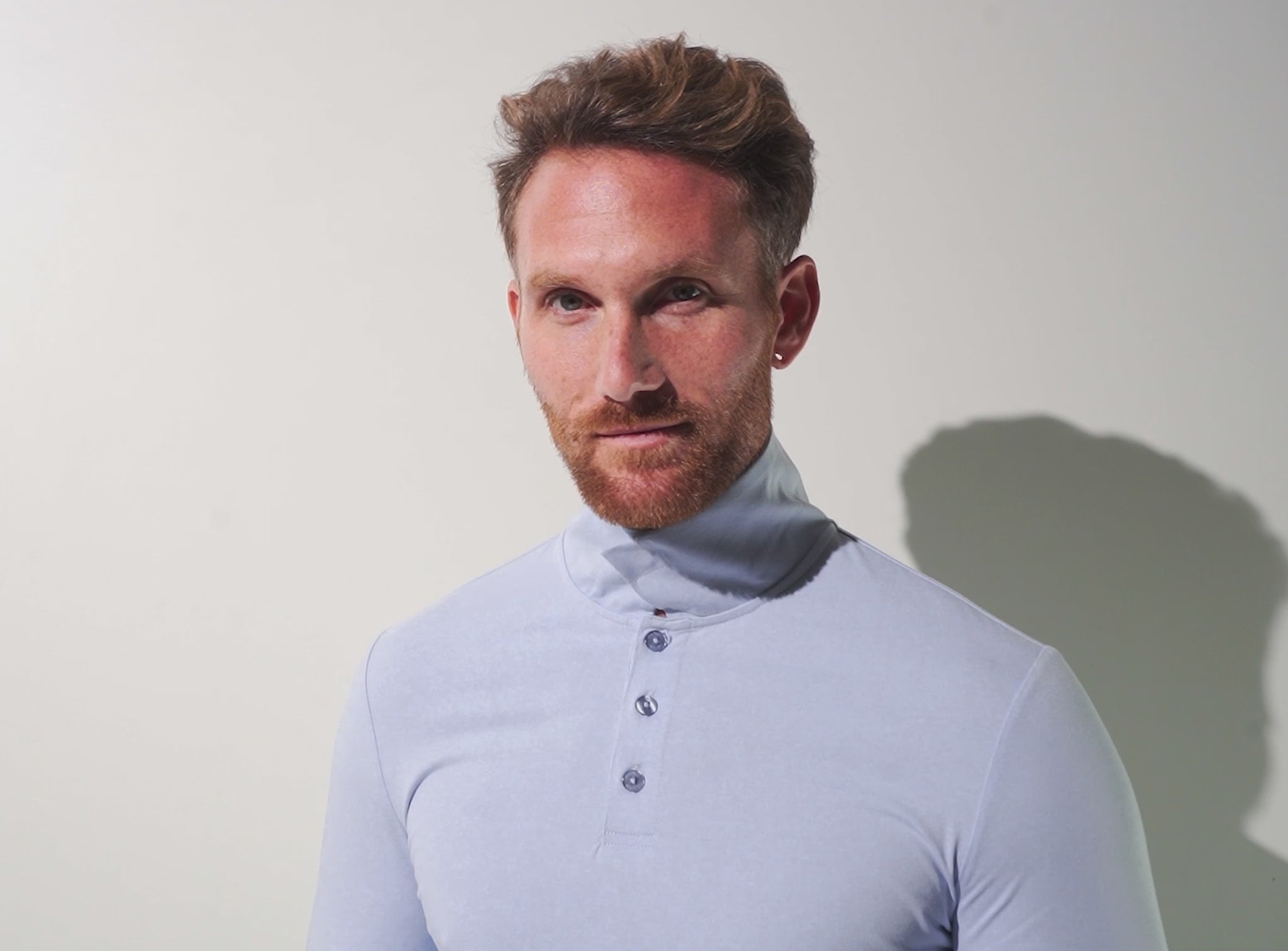 Cargar video: Ropa con protección solar para hombre certificada UPF50+ para una protección solar óptima