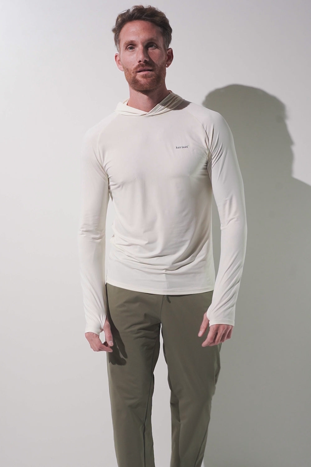 Camiseta de protección solar con capucha – Oasis